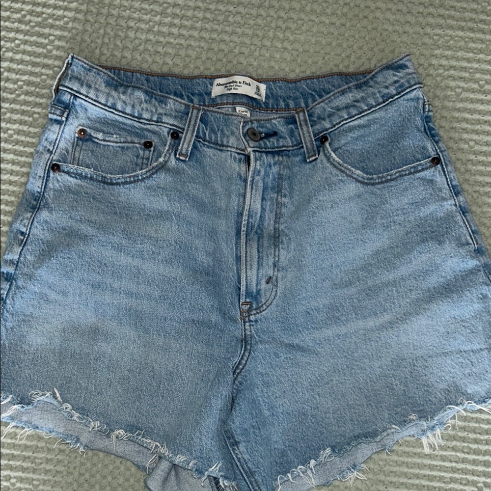 Abercrombie & Fitch Dad Short Curve Love High-Rise Denim Shorts (31” waist)